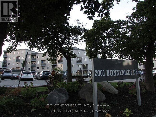 property at 2001 Bonnymede Dr