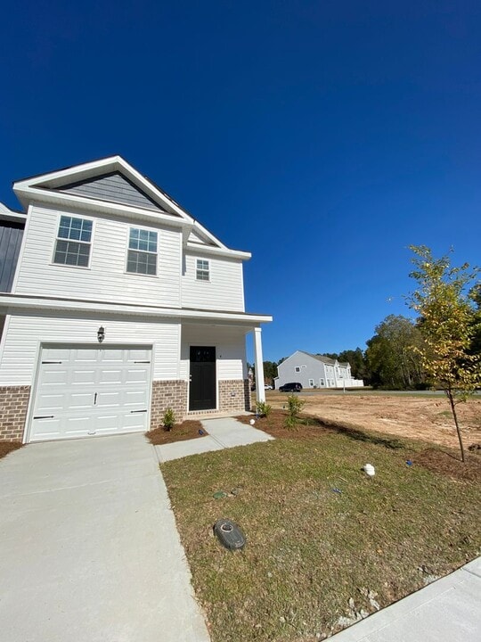 4 Mossy Oak Cove in Savannah, GA - Building Photo