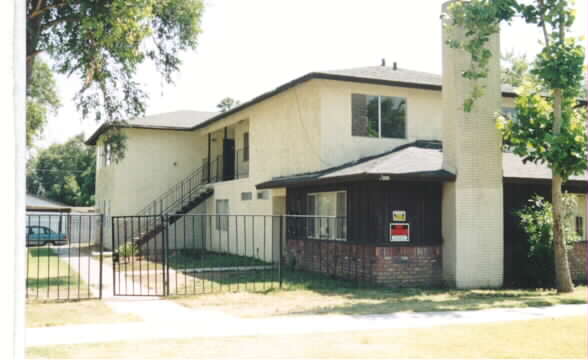 2095 E 19th St in San Bernardino, CA - Building Photo