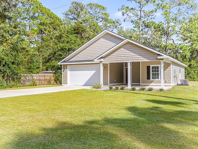 1002 Oglethorpe Ln in Darien, GA - Building Photo - Building Photo
