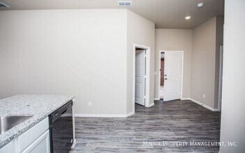 2125 N Avenue J, Unit A in Lubbock, TX - Building Photo - Building Photo