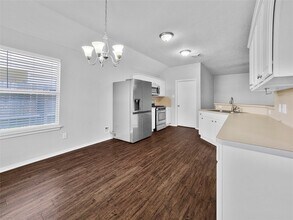 5439 Aloe Ave in Baytown, TX - Building Photo - Building Photo