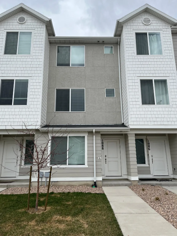 property at 1087 waterway Ln