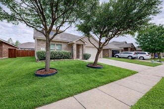 453 Harding Ln in Lavon, TX - Building Photo - Building Photo