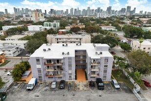1661 SW 3rd St in Miami, FL - Building Photo