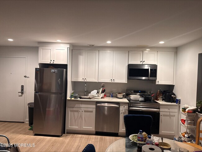 380 Division St in Long Branch, NJ - Building Photo - Building Photo