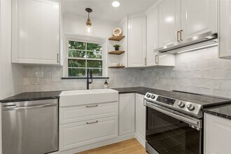1815 Saxony Ln in Houston, TX - Building Photo - Building Photo