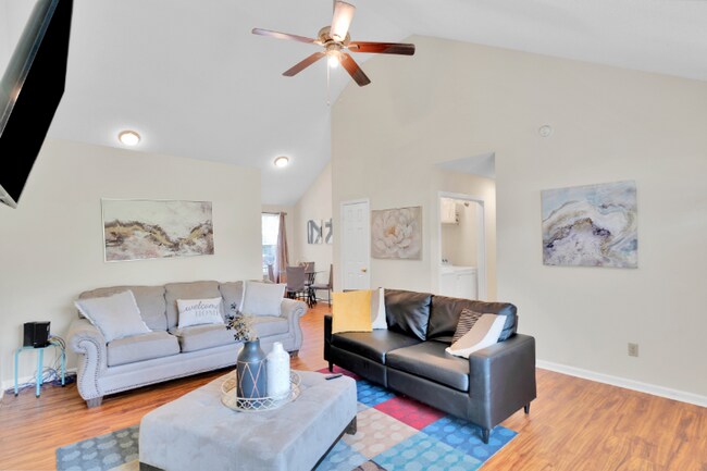 1216 Eagle Ridge Dr in Charlotte, NC - Building Photo - Building Photo
