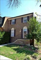 7713 Bristol Square Ct in Springfield, VA - Building Photo
