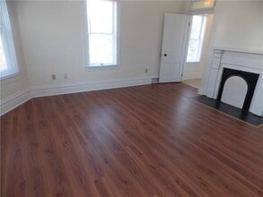 316 S Washington St in Evans City, PA - Building Photo - Building Photo