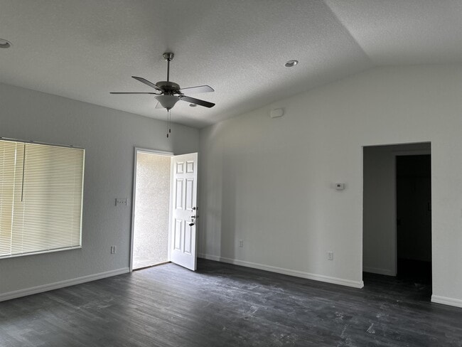 7 Malauka Pass Dr in Ocklawaha, FL - Building Photo - Building Photo