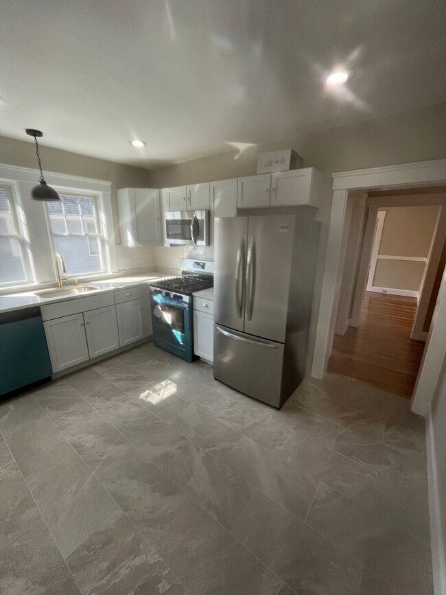 41 Brimmer St, Unit 41