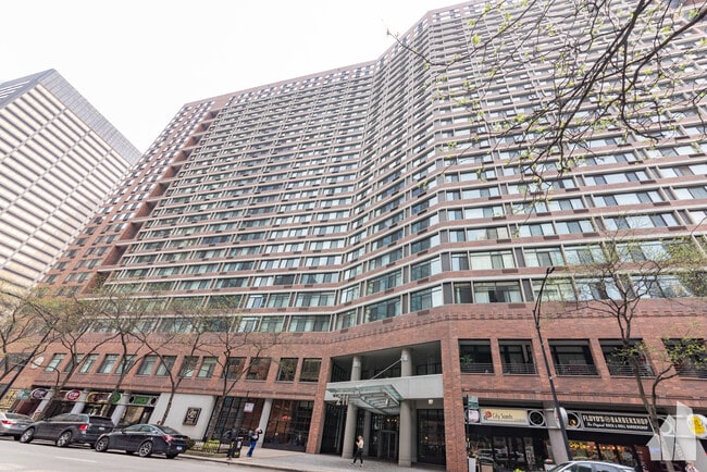 property at 211 E Ohio St
