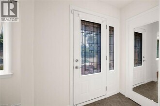 272 Upper Paradise Rd in Hamilton, ON - Building Photo - Building Photo