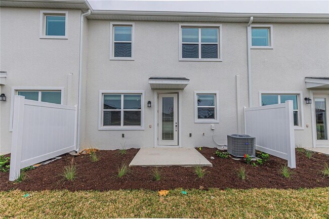 property at 462 Bogey Dr