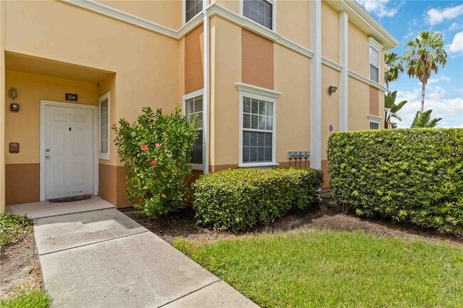 1195 Villagio Cir in Sarasota, FL - Building Photo - Building Photo