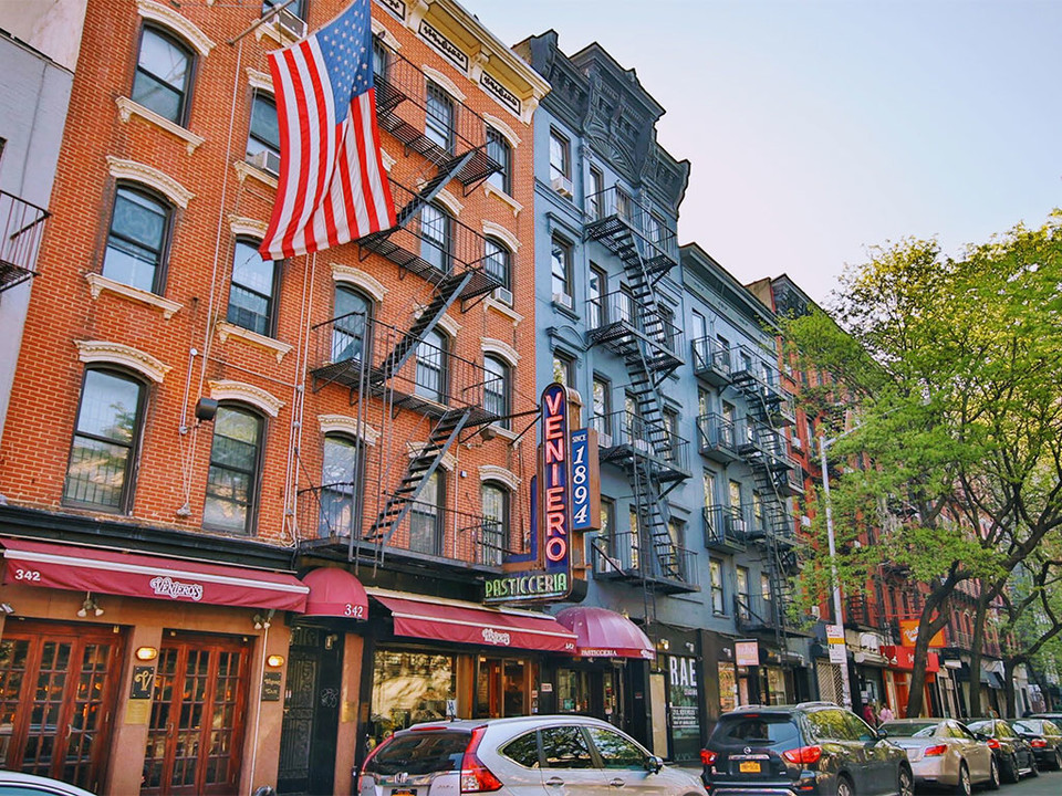 518 East 5th Street in New York, NY - Foto de edificio