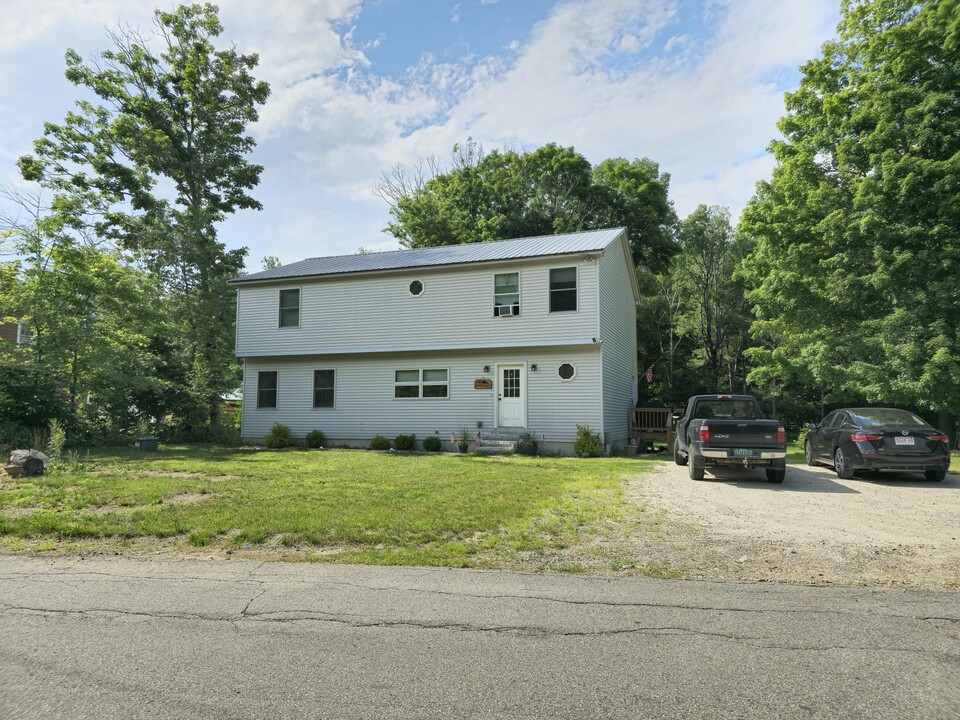 486 Cobb Farm Rd in Bartlett, NH - Building Photo