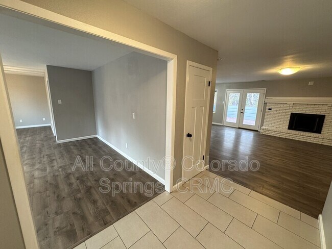 460 Wintery Cir N in Colorado Springs, CO - Building Photo - Building Photo