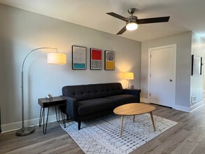 211 N Clifton Ave, Unit A in Louisville, KY - Foto de edificio - Building Photo