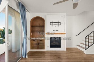 830 Harbor Cliff Way in Oceanside, CA - Building Photo - Building Photo