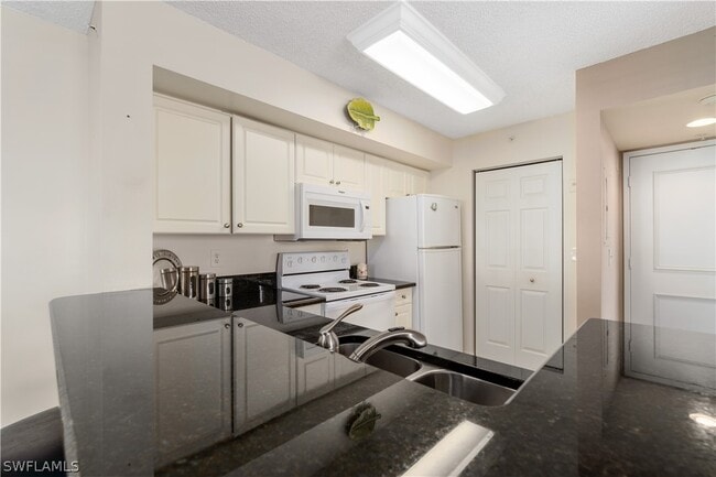 property at 1265 Wildwood Lakes Blvd