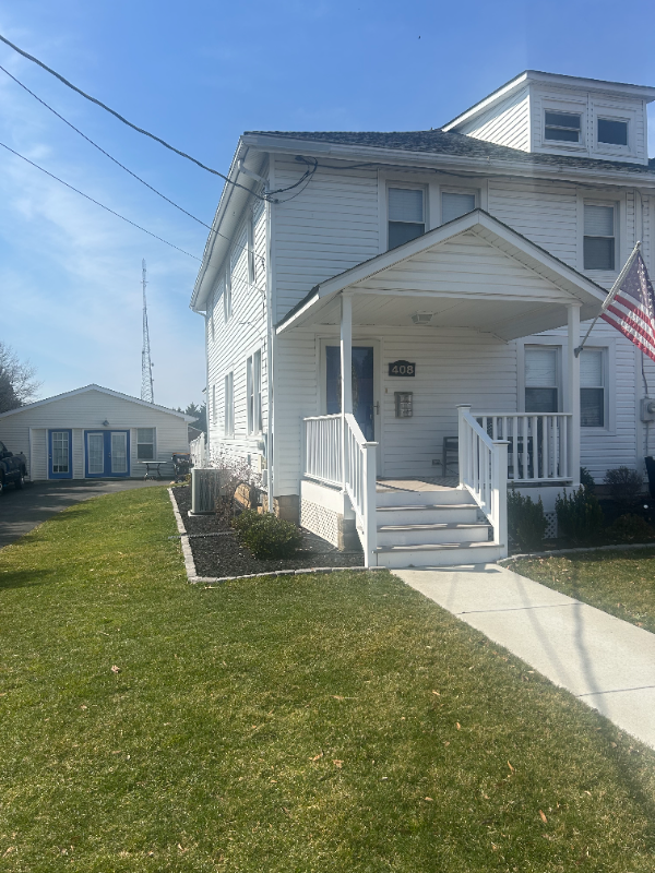 408 S Cass St in Middletown, DE - Foto de edificio - Building Photo