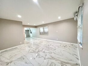 7445 Penfield Ave in Winnetka, CA - Building Photo - Building Photo