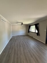 1013 Cottonwood St in Junction City, KS - Building Photo - Building Photo