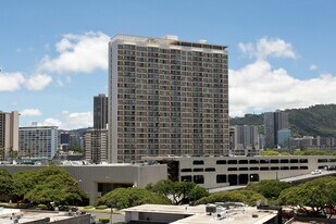 1655 Makaloa St in Honolulu, HI - Building Photo