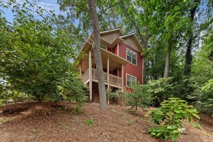 8 Thurland Ave in Asheville, NC - Building Photo