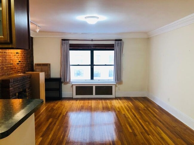 487 W End Ave in New York, NY - Building Photo - Building Photo