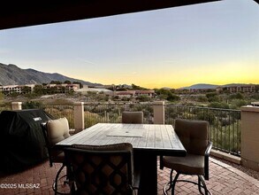 5926 N Campo Abierto in Tucson, AZ - Building Photo - Building Photo