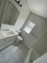 2572 Merrick Rd, Unit C in Bellmore, NY - Building Photo - Building Photo