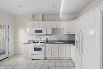 56 Hobson St, Unit 2 in Boston, MA - Building Photo - Building Photo