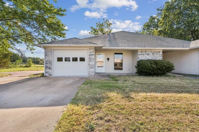 110 Lee St in Farmersville, TX - Building Photo