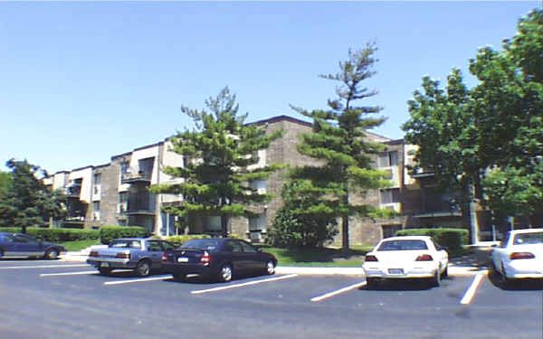 Beacon Cove in Palatine, IL - Building Photo - Building Photo