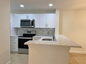 1885 Palm Cove Blvd in Delray Beach, FL - Building Photo