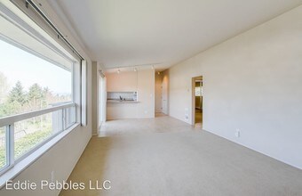 3015 81st Pl SE in Mercer Island, WA - Building Photo - Building Photo