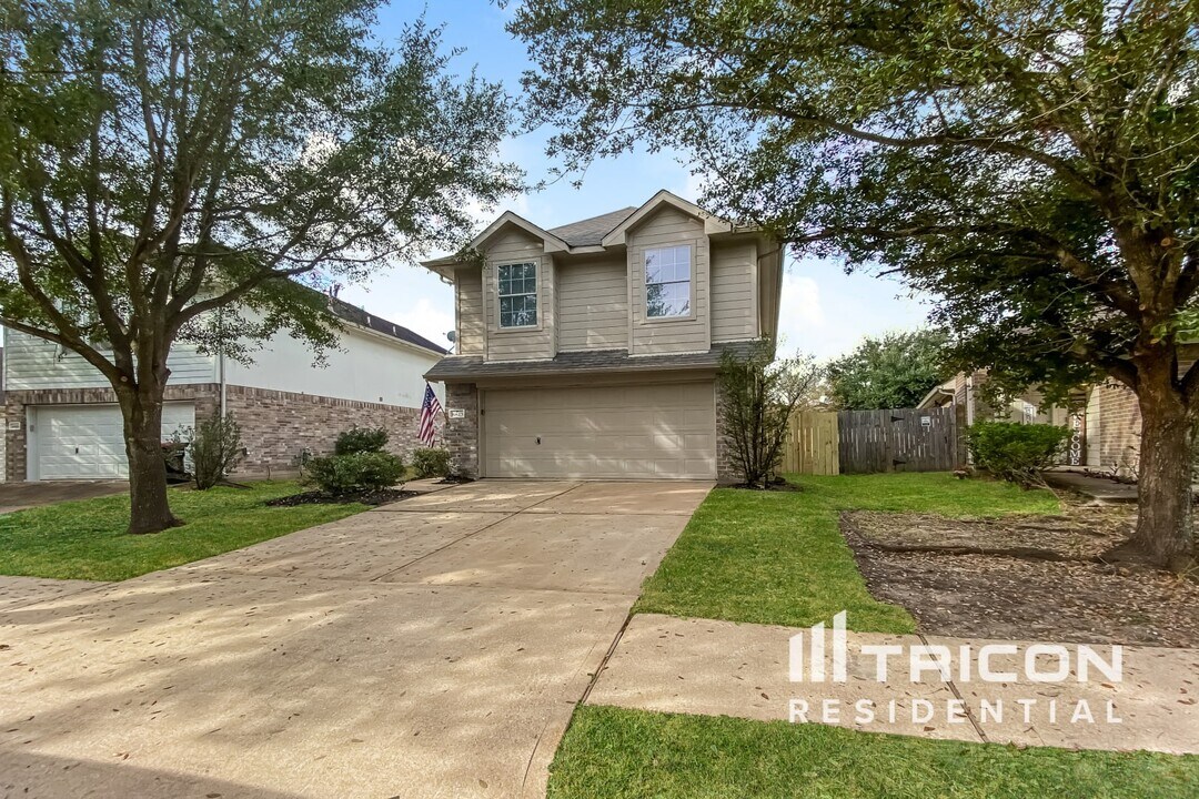 6823 Highwind Bend Ln in Katy, TX - Building Photo