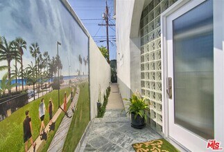 2906 2nd St in Santa Monica, CA - Building Photo - Building Photo
