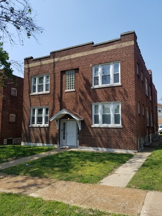 3637 Chippewa St in St. Louis, MO - Building Photo