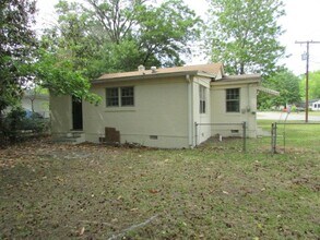 424 Sanders Dr in Sumter, SC - Building Photo - Building Photo