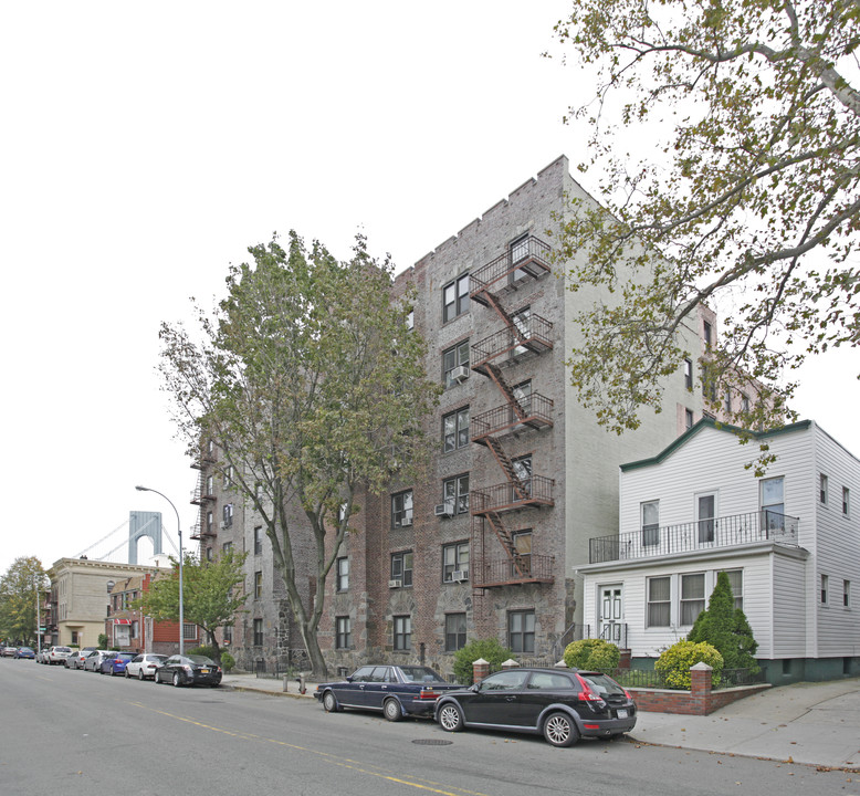 9524 Fort Hamilton Pky in Brooklyn, NY - Building Photo