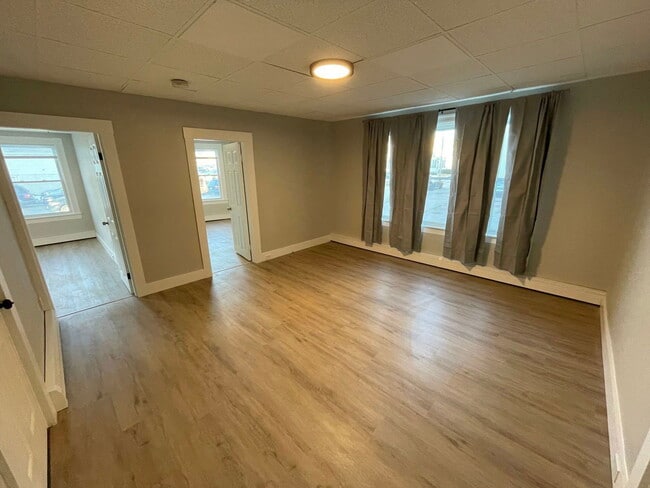 541 Pine St in Manchester, NH - Building Photo - Building Photo