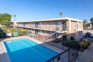 Ashwood Apartments in Lakeside, CA - Building Photo