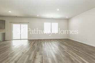 3917 Natchez Trace Pkwy in Columbia, TN - Building Photo - Building Photo