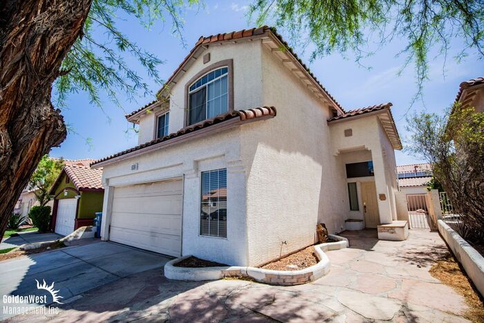 8089 Cimarron Meadows Way in Las Vegas, NV - Building Photo