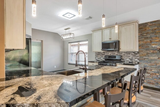 property at 18 N Star Ridge Cir