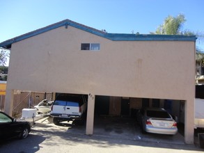 423 N Main Ave in Fallbrook, CA - Building Photo - Building Photo